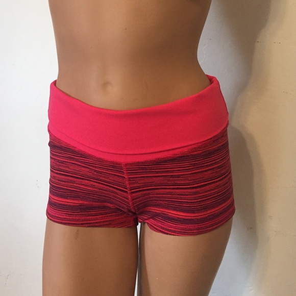 COPY - Lululemon Boogie Short - Picture 2 of 3